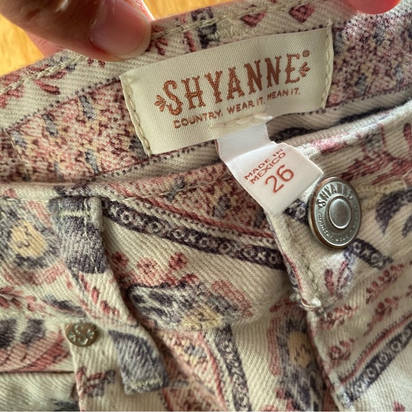 SHYANNE Boho Bell Bottom Jeans - Picture 2 of 6